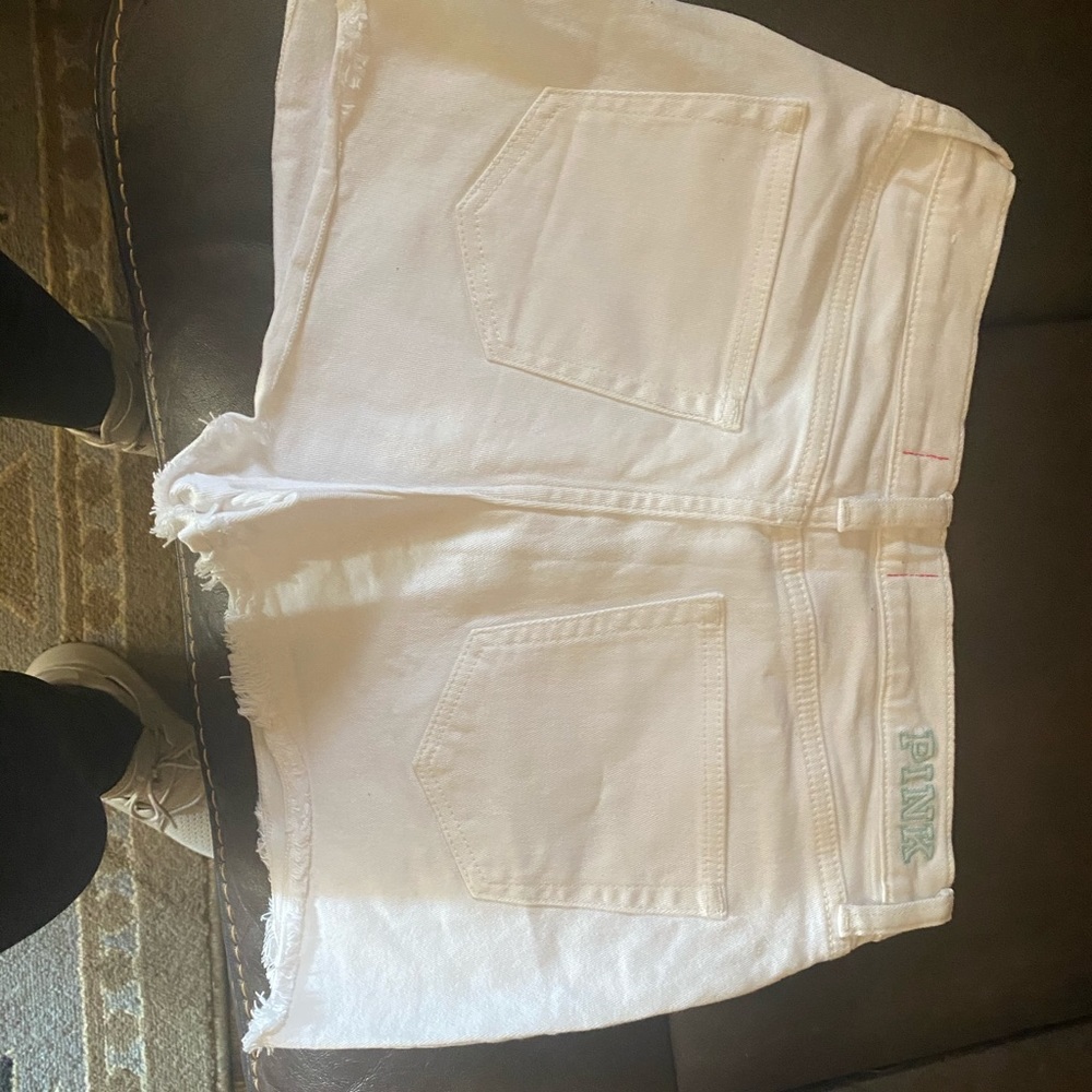 Stretch jean shorts